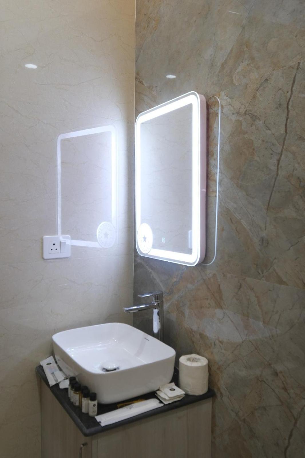 Hotel Sudarshan Ayodhya Esterno foto